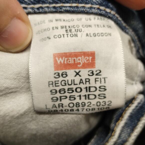 Wrangler Men's Size 36x32 Regular Fit Blue Jeans 96501DS - Picture 3 of 4